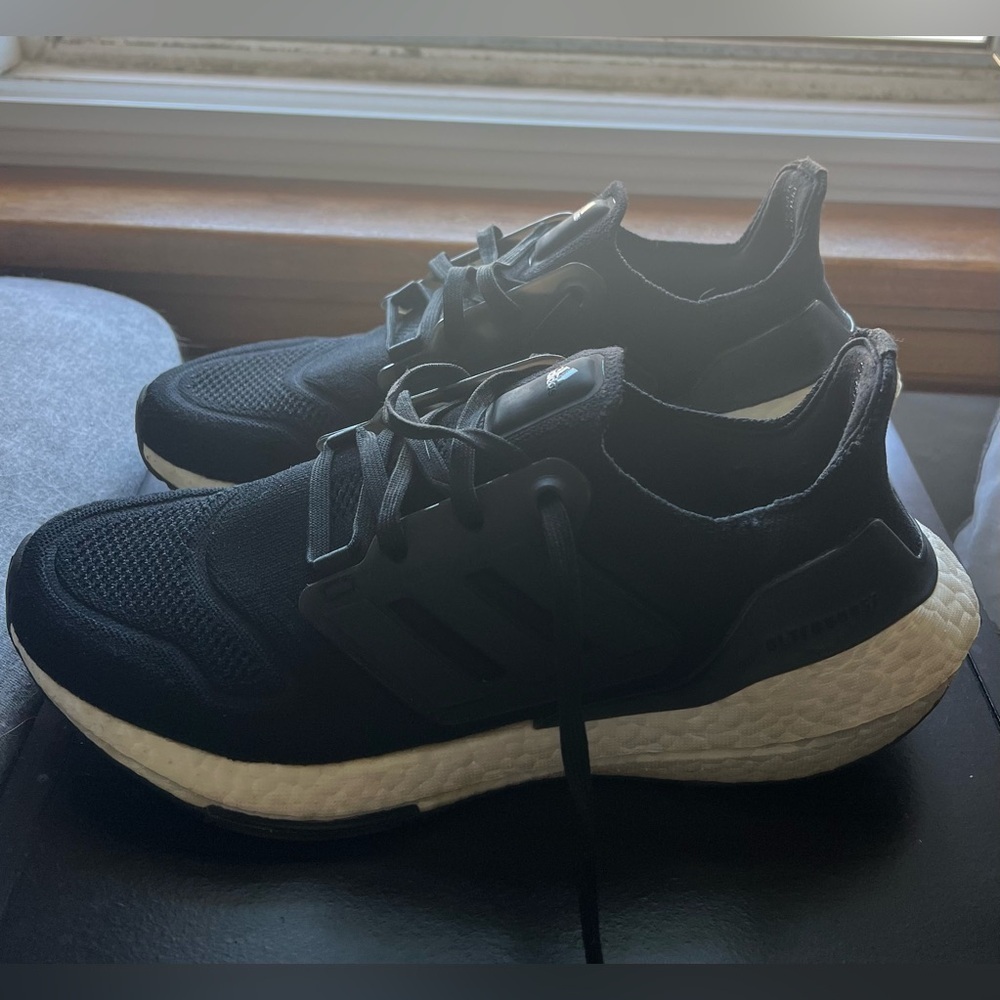 Adidas Black Ultraboost Size 8 - Picture 3 of 8